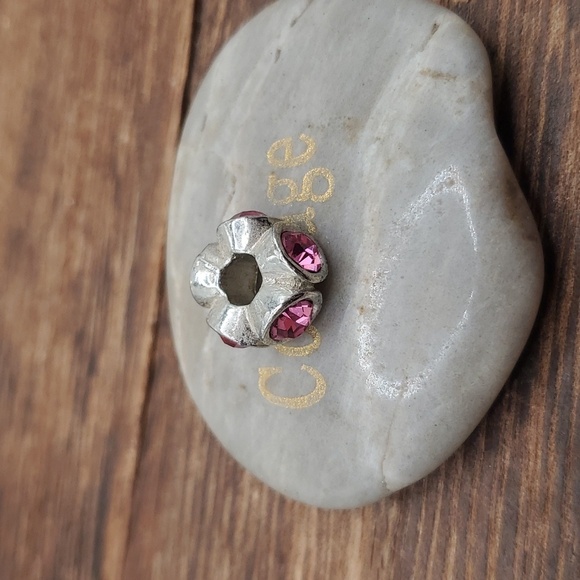 Pink crystal wheel charm - Picture 2 of 2
